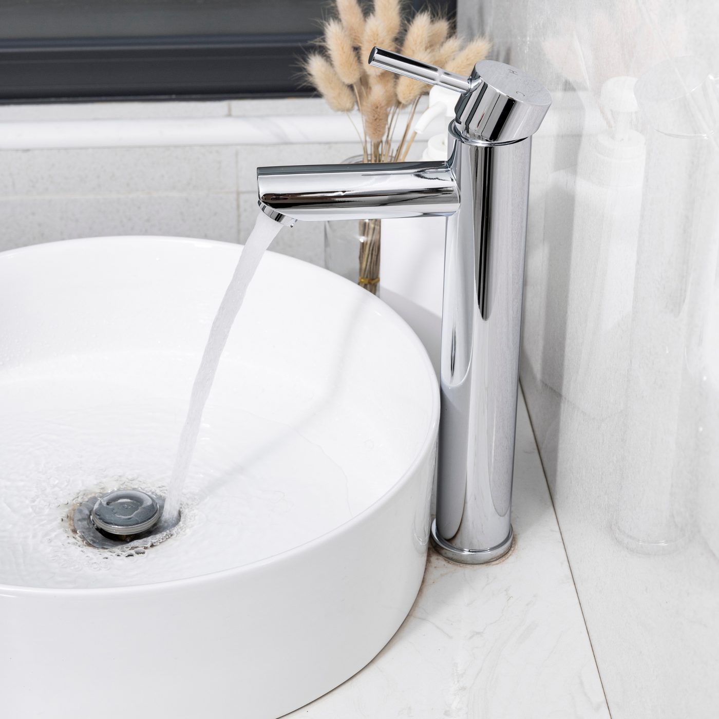 Contemporary Style Single-Handle Bathtroom Sink Faucet