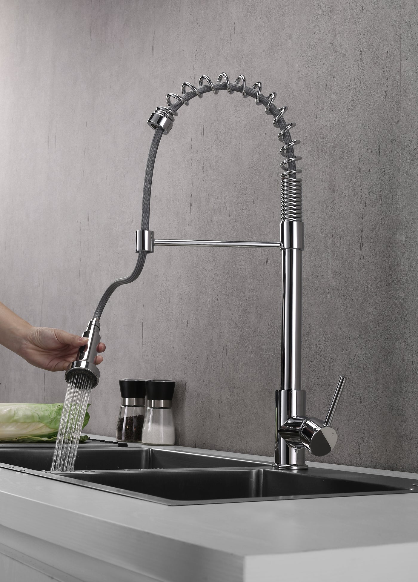 CONGO™ GF409 Commercial Style Single-Handle Kitchen Sink Faucet with Pull-Down Sprayer